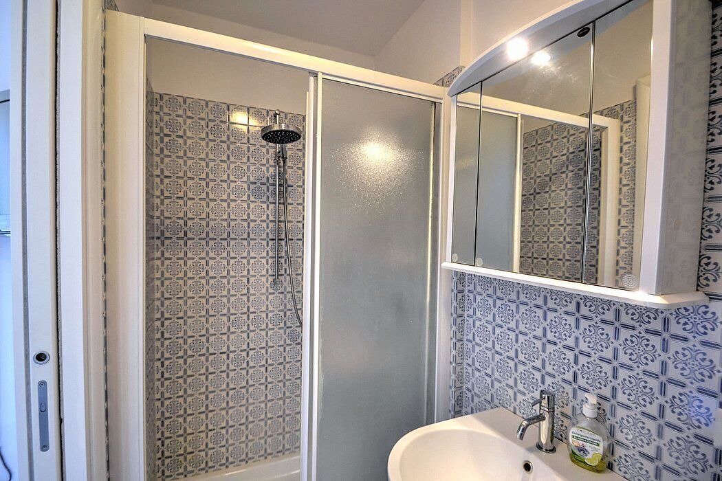 Photo of Bathroom in Meta