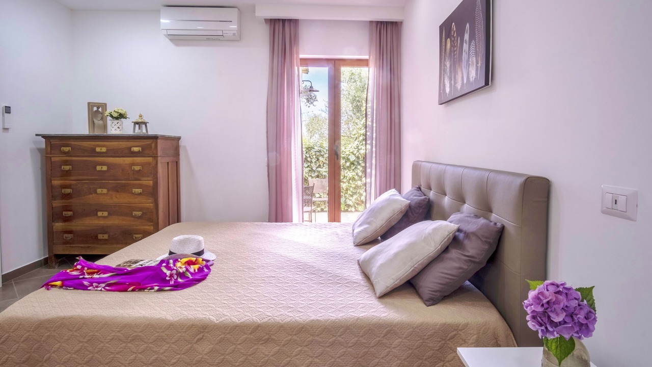Photo of Bedroom in Sant'Agata sui Due Golfi