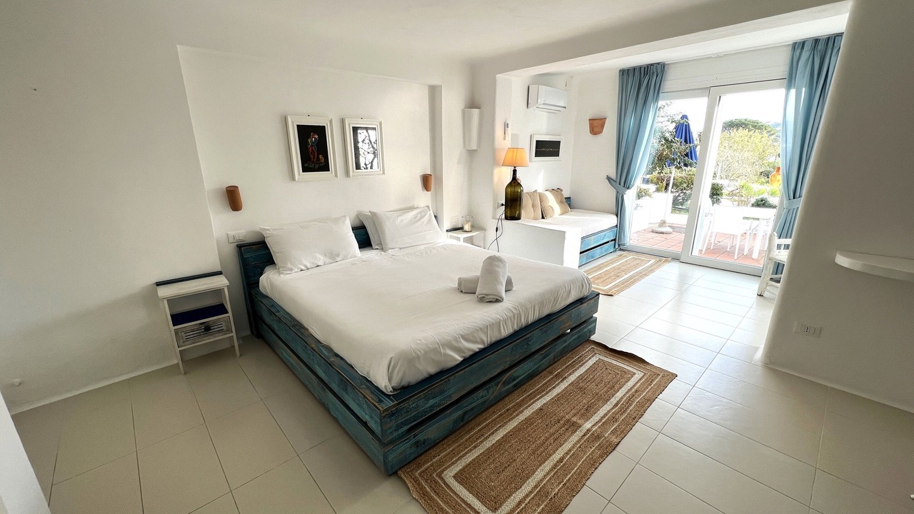 Photo of Bedroom in Forio
