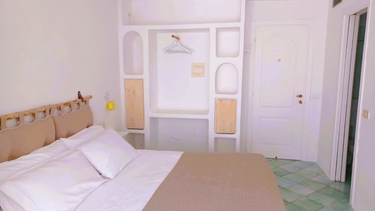 Photo of Bedroom in Forio