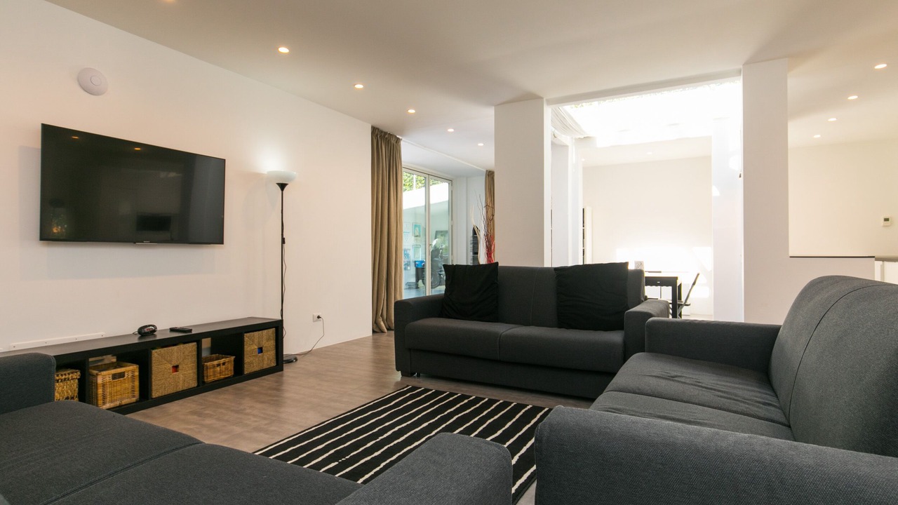 Photo of Livingroom in EUR