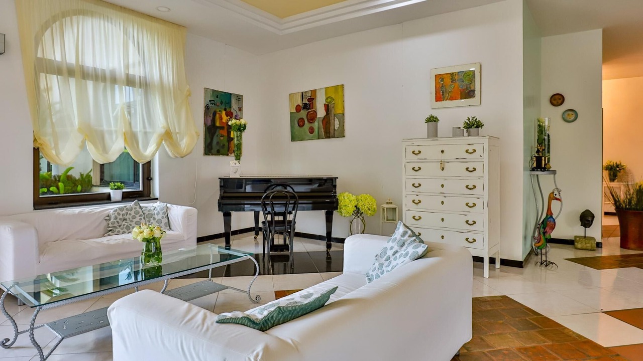Photo of Livingroom in Laura