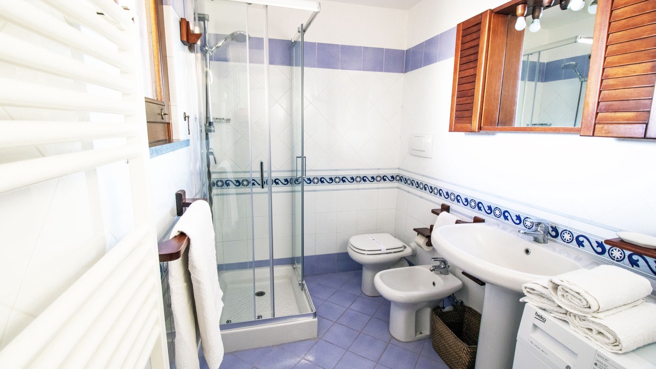 Photo of Bathroom in Forio