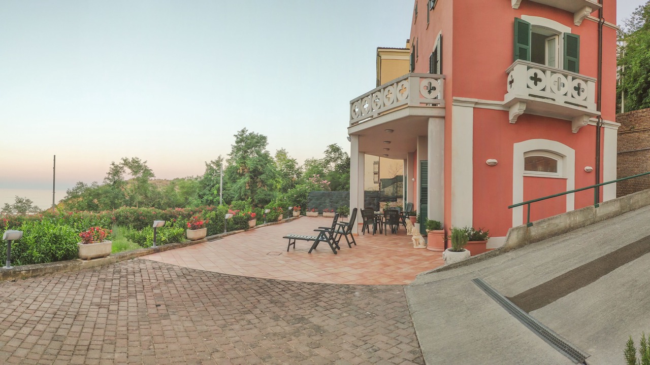 Photo of Patio Balcony in San Vito Chietino