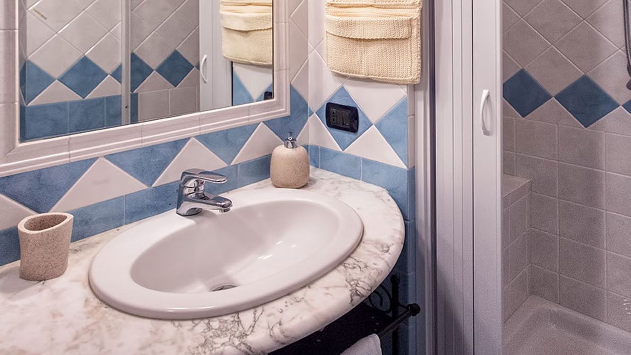 Photo of Bathroom in Furore