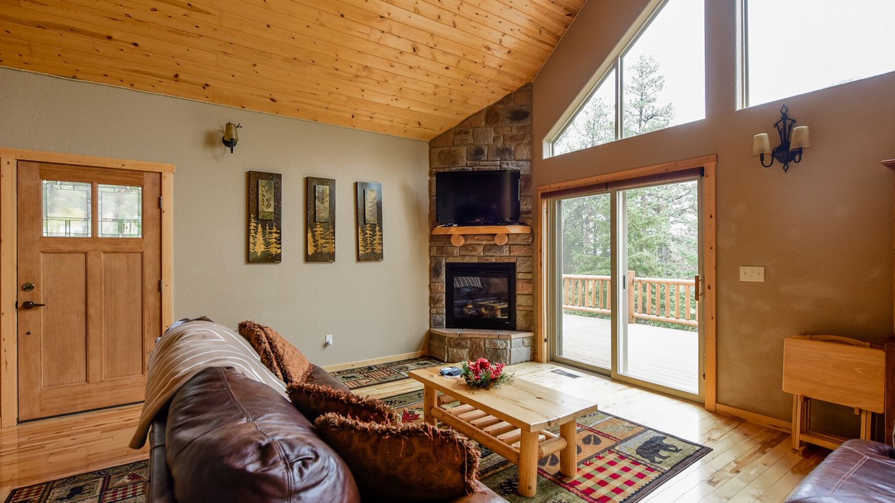 Photo of Livingroom in Lead