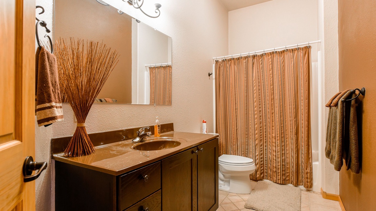 Photo of Bathroom in Lead