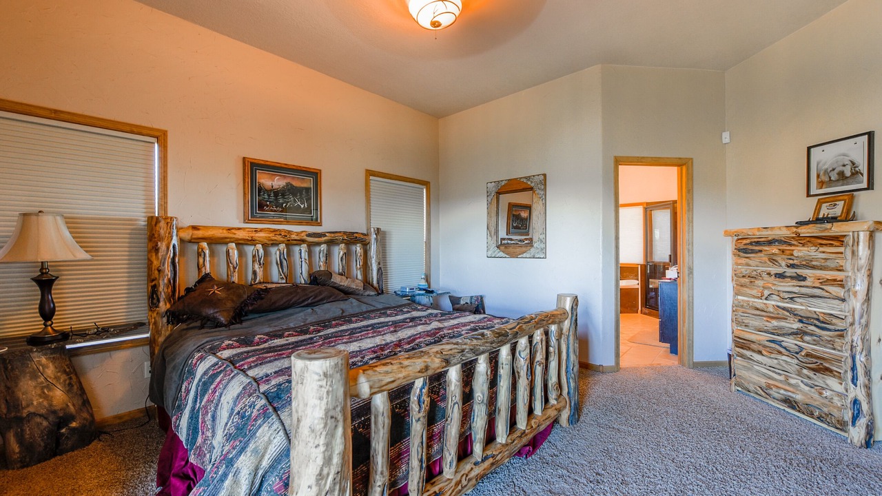 Photo of Bedroom in Lead