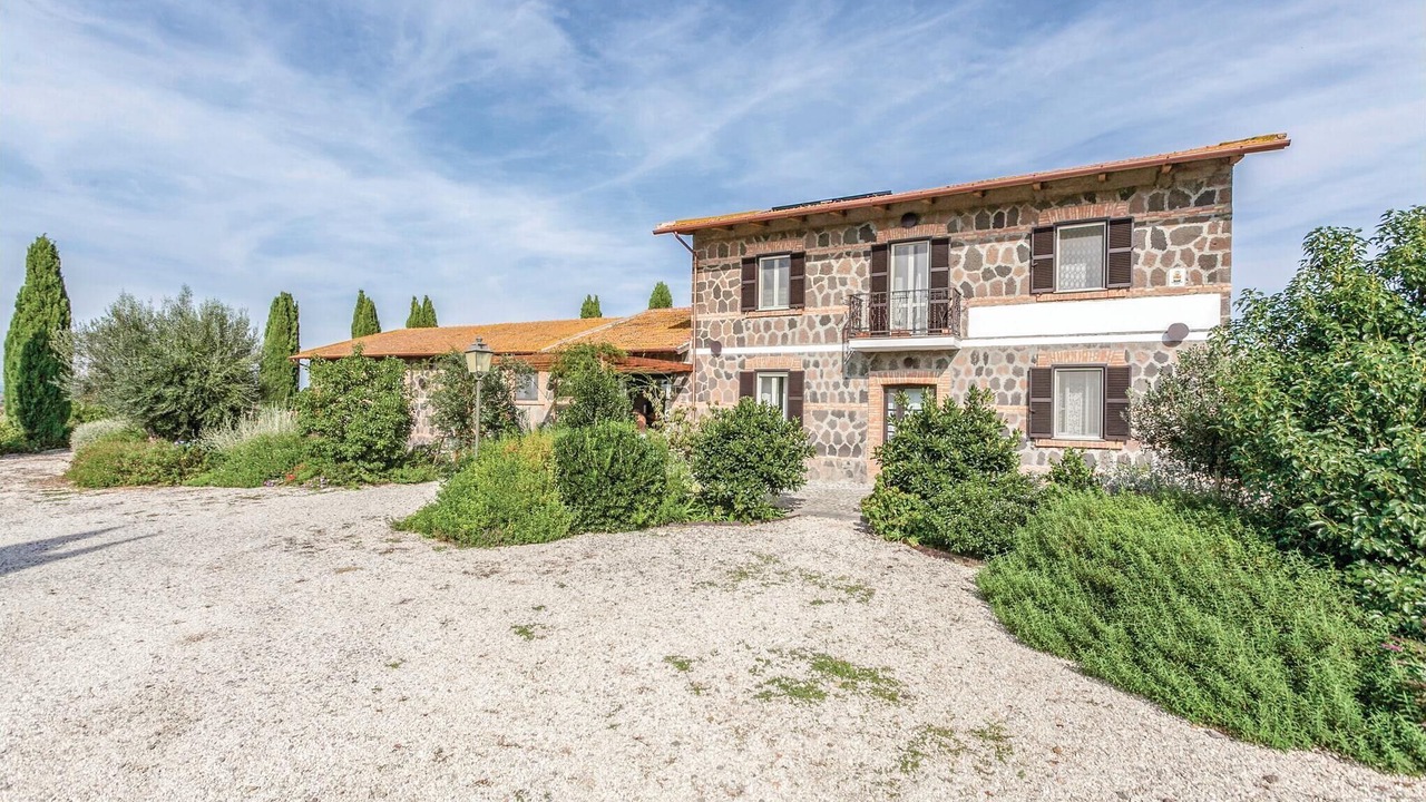 Photo of Others in Tuscania