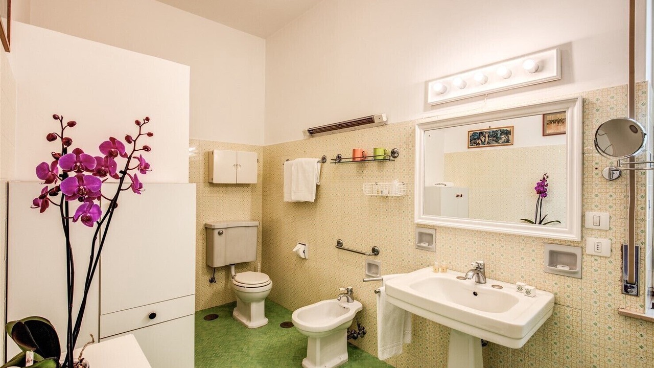 Photo of Bathroom in Sorrento City Centre