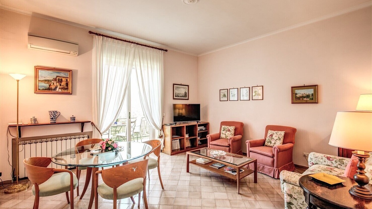 Photo of Livingroom in Sorrento City Centre