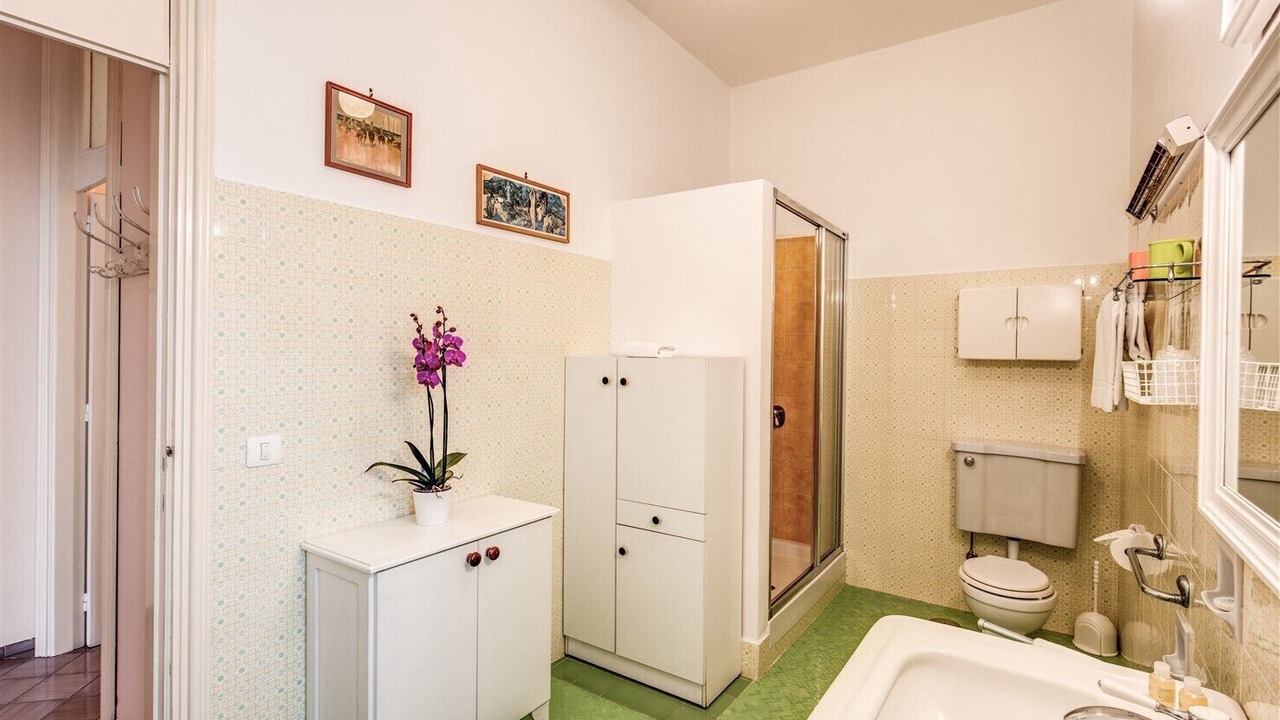 Photo of Bathroom in Sorrento City Centre