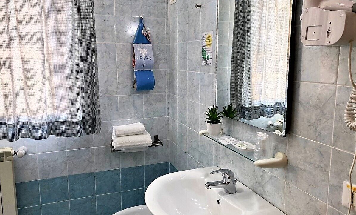 Photo of Bathroom in Dese