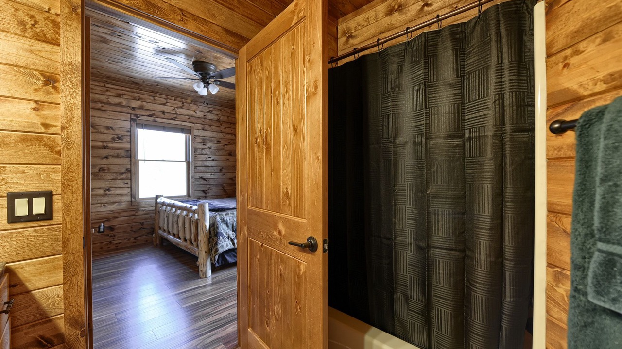 Photo of Bedroom in Deadwood