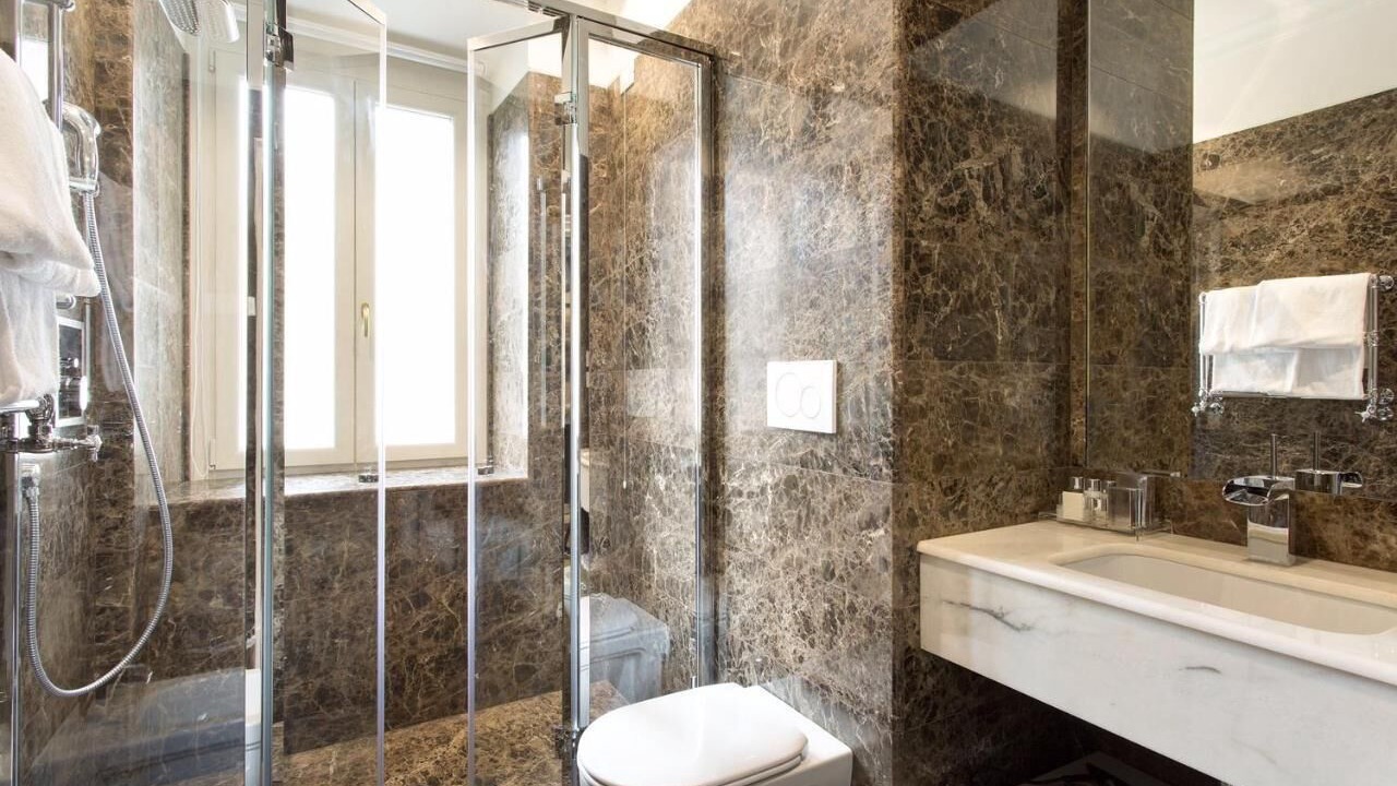 Photo of Bathroom in Repubblica