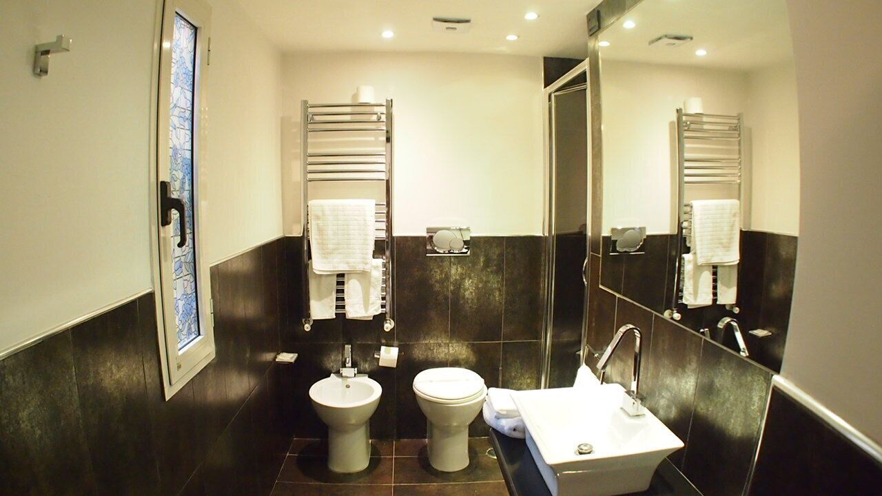 Photo of Bathroom in Aurelio