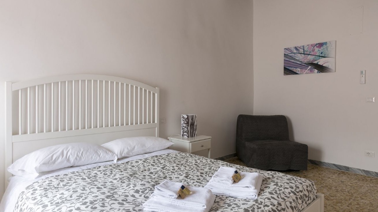 Photo of Bedroom in Rione VI Parione