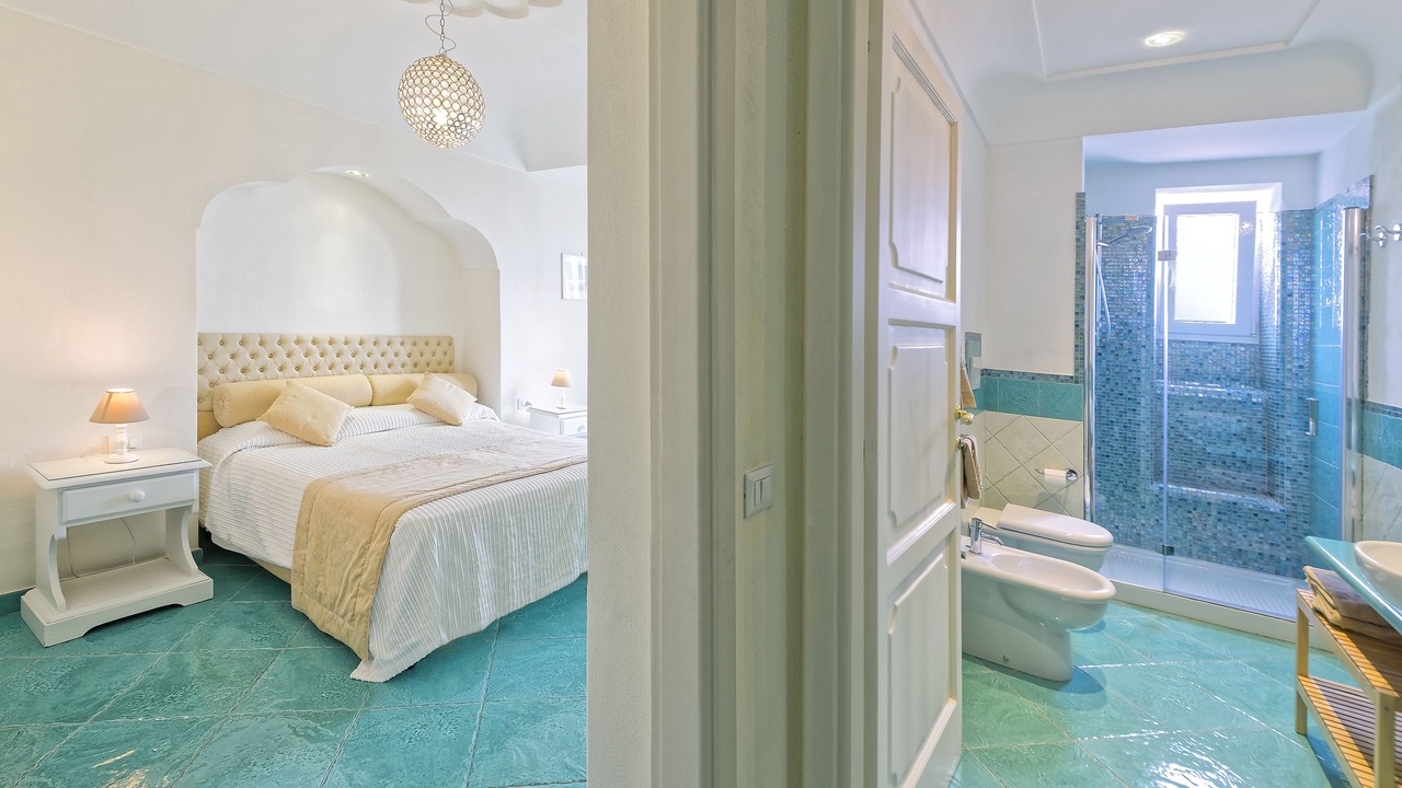 Photo of Bathroom in Forio