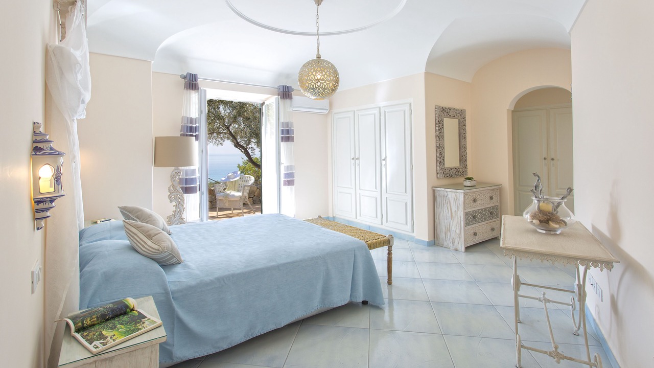Photo of Bedroom in Forio