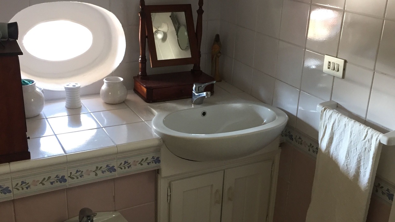 Photo of Bathroom in Forio