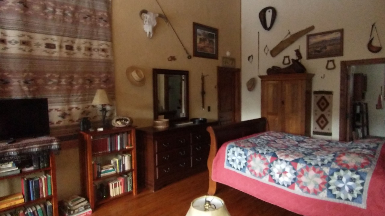 Photo of Bedroom in Lead