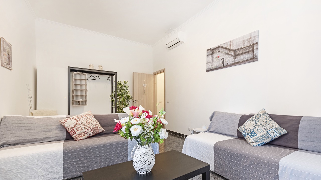 Photo of Livingroom in Tuscolano