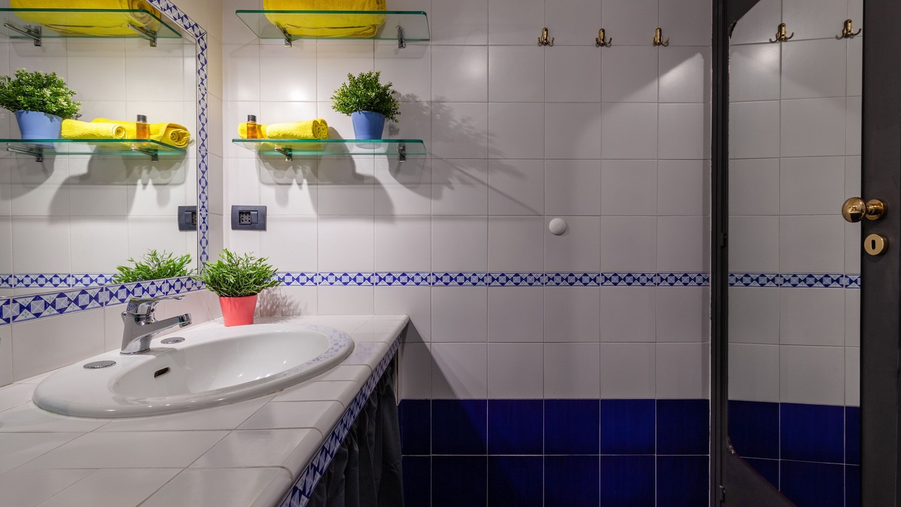 Photo of Bathroom in Naples