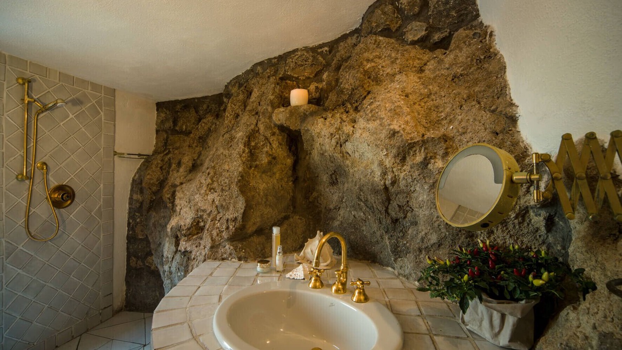 Photo of Bathroom in Forio