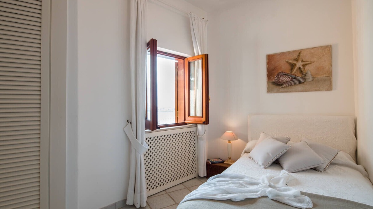 Photo of Bedroom in Forio