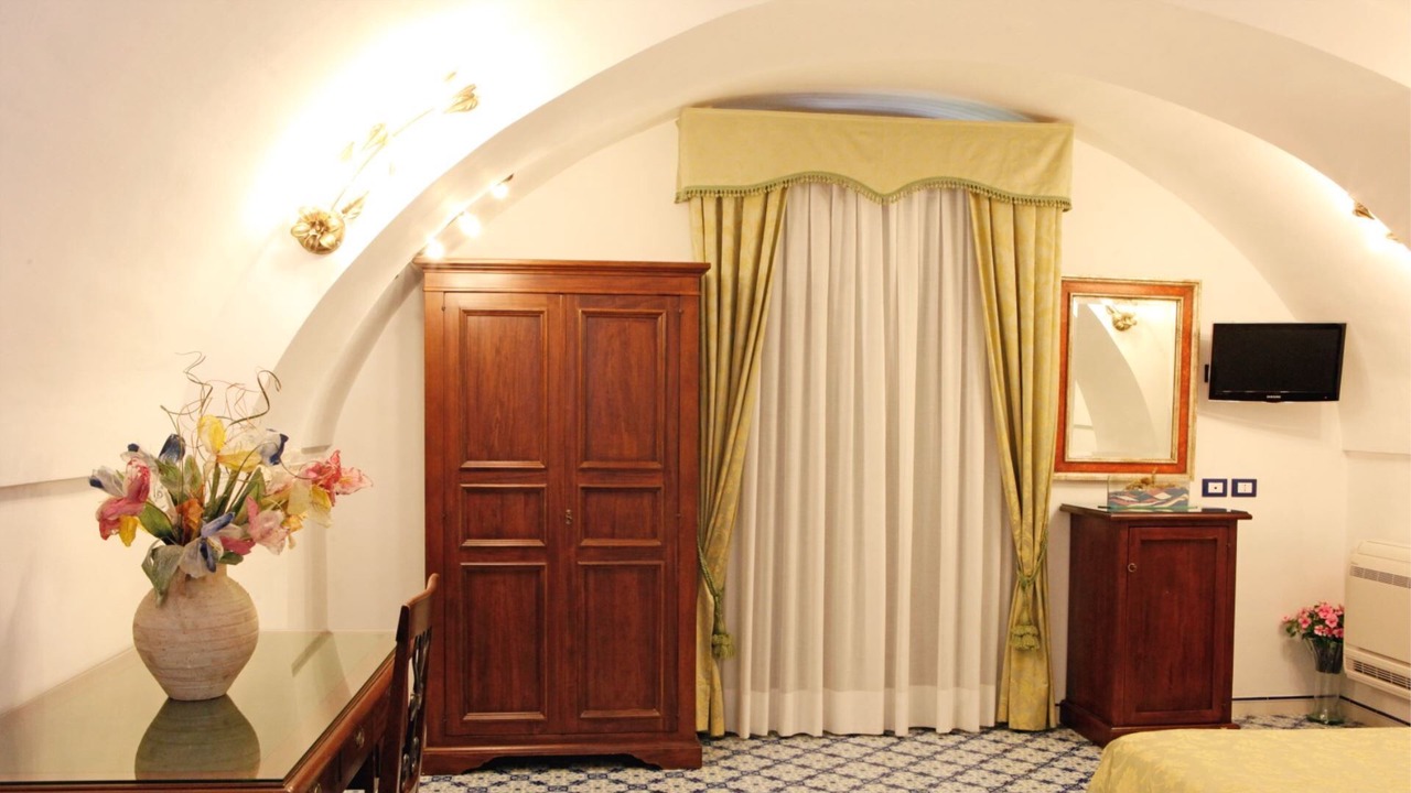 Photo of Bedroom in Pogerola