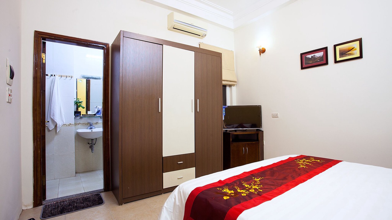 Photo of Bedroom in Tay Ho