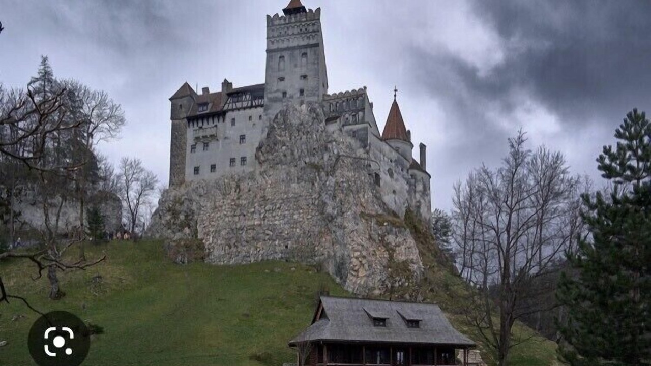 Photo of Others in Bran