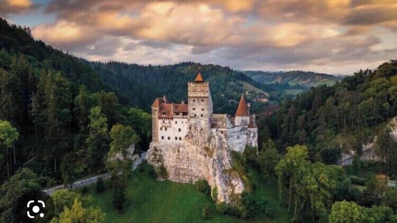 Photo of Others in Bran