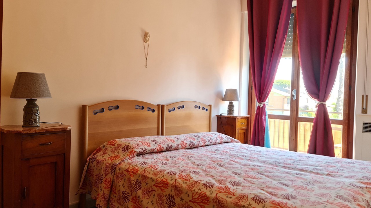 Photo of Bedroom in Latina Lido