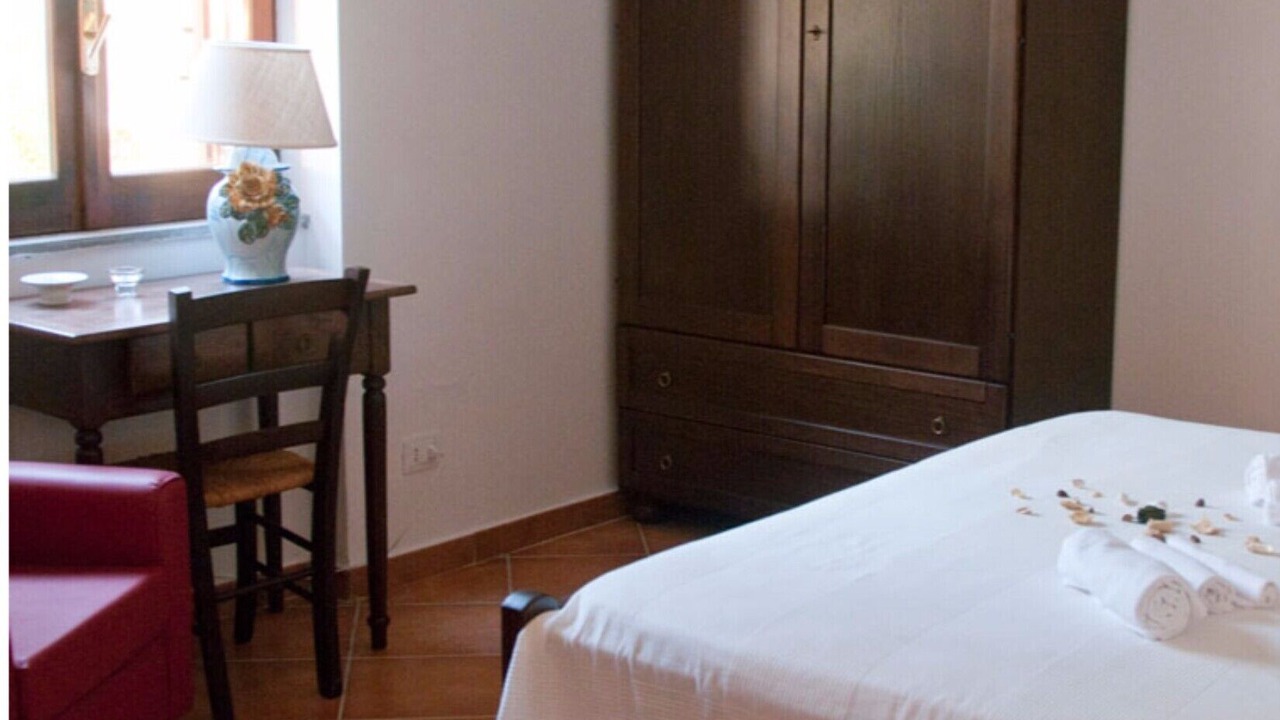 Photo of Bedroom in Laureana Cilento