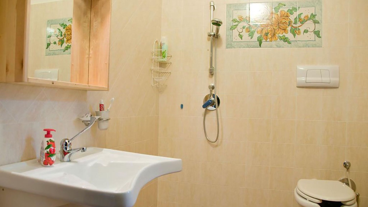 Photo of Bathroom in Laureana Cilento
