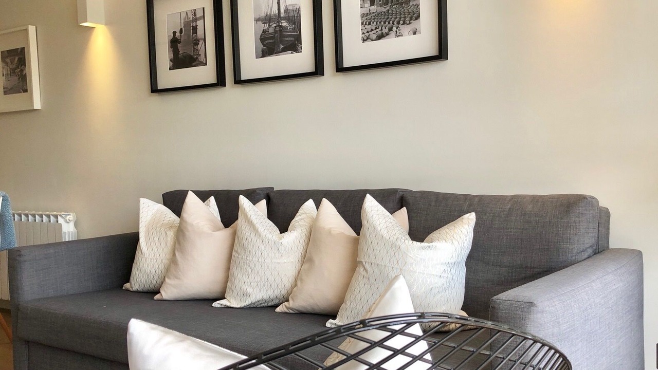 Photo of Livingroom in Tower Hill