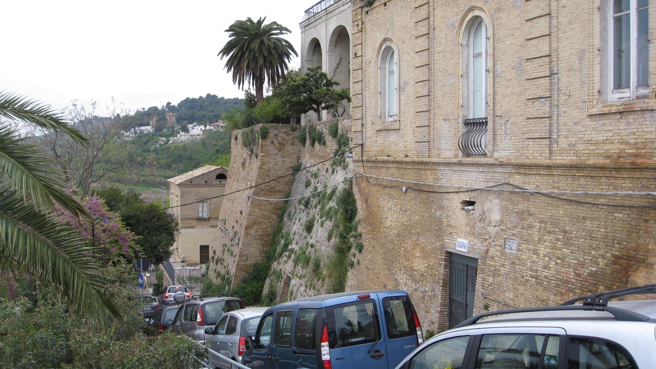 Photo of Others in Vasto