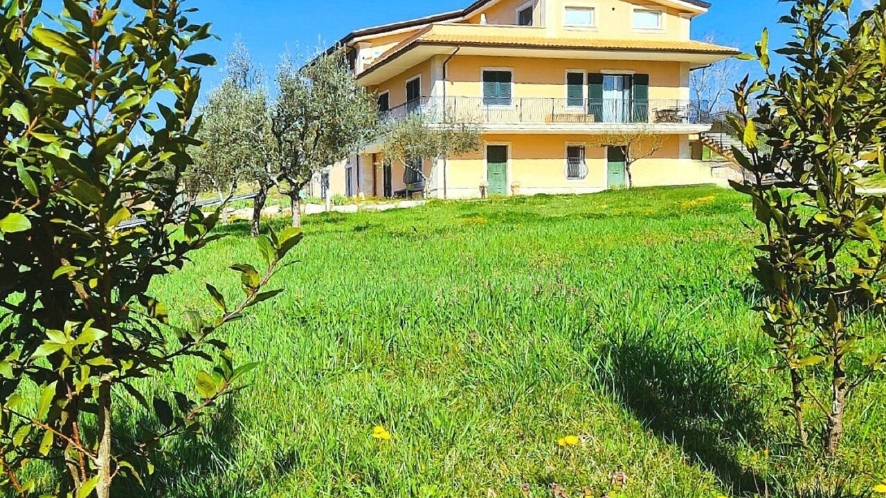 Photo of Outdoor in Atina