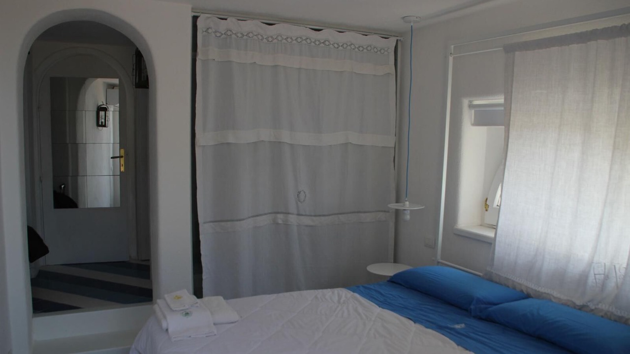 Photo of Bedroom in Forio