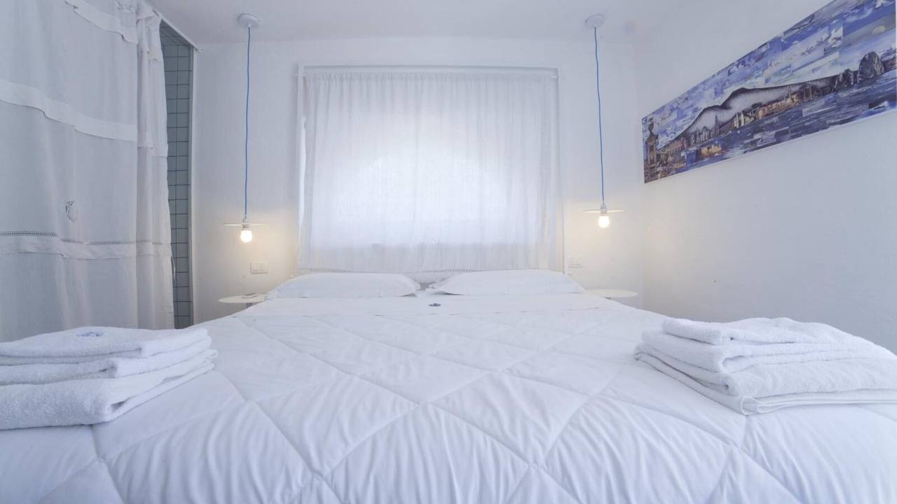 Photo of Bedroom in Forio