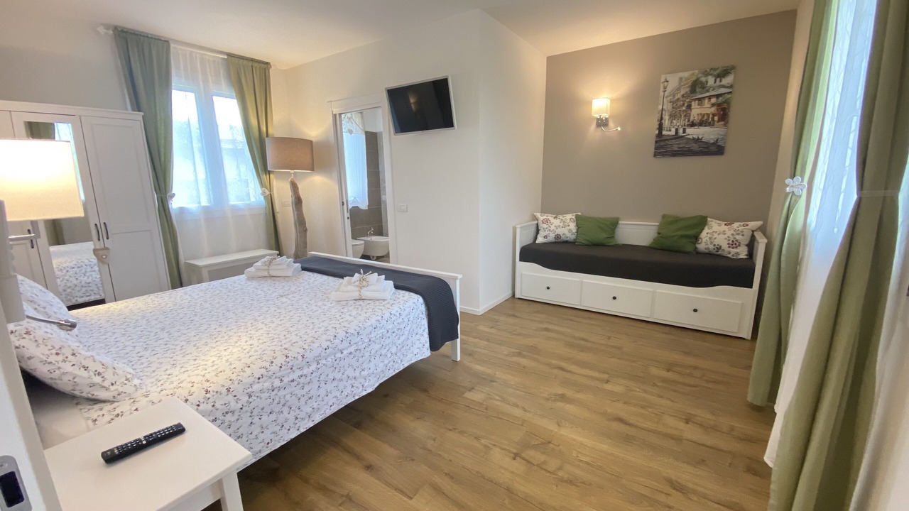 Photo of Bedroom in Colà Di Lazise