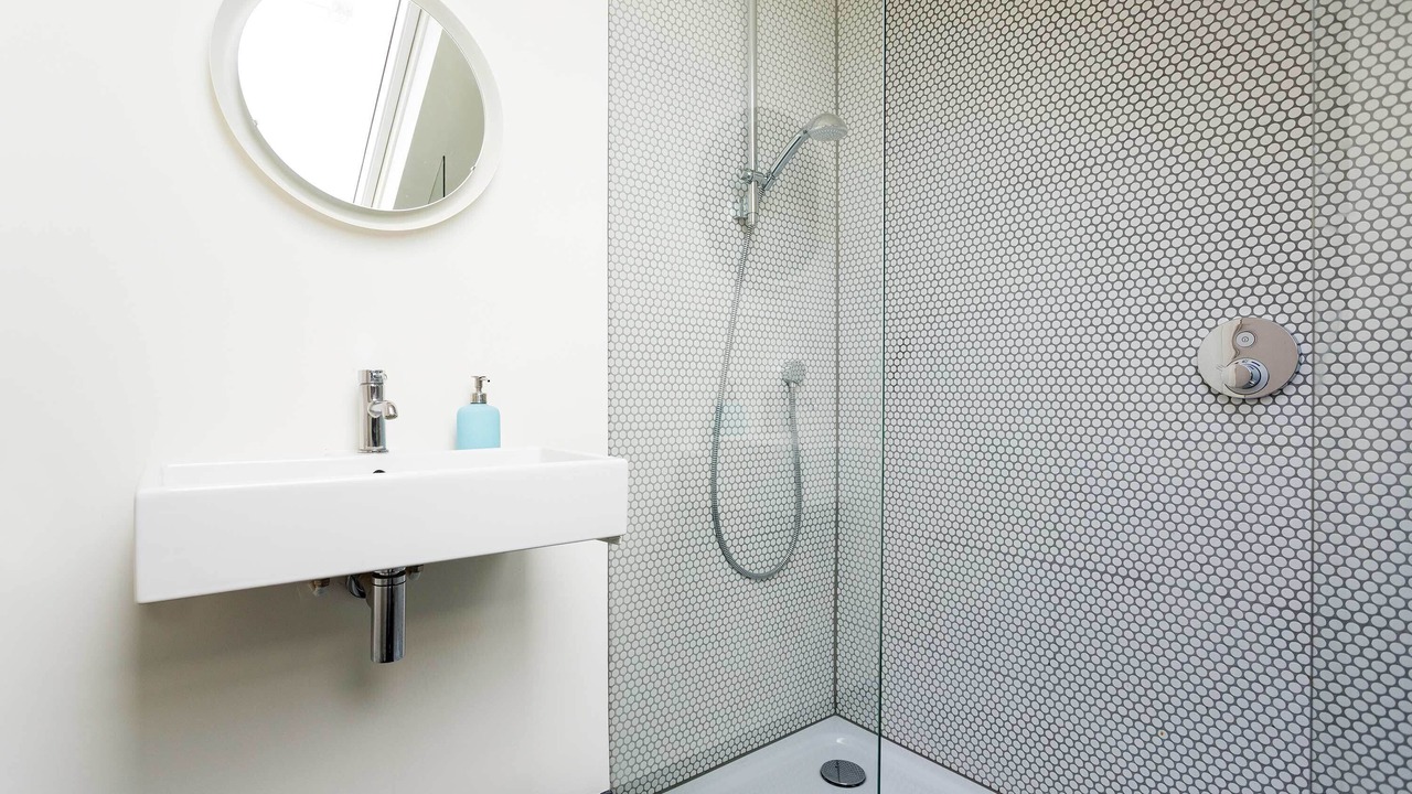 Photo of Bathroom in Brondesbury Park