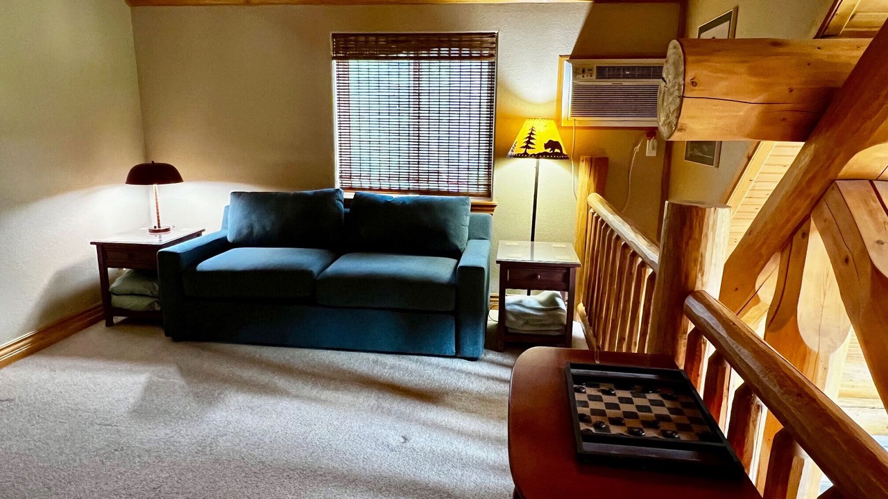 Photo of Livingroom in Hill City