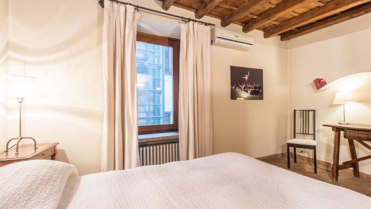 Photo of Bedroom in Rione VI Parione