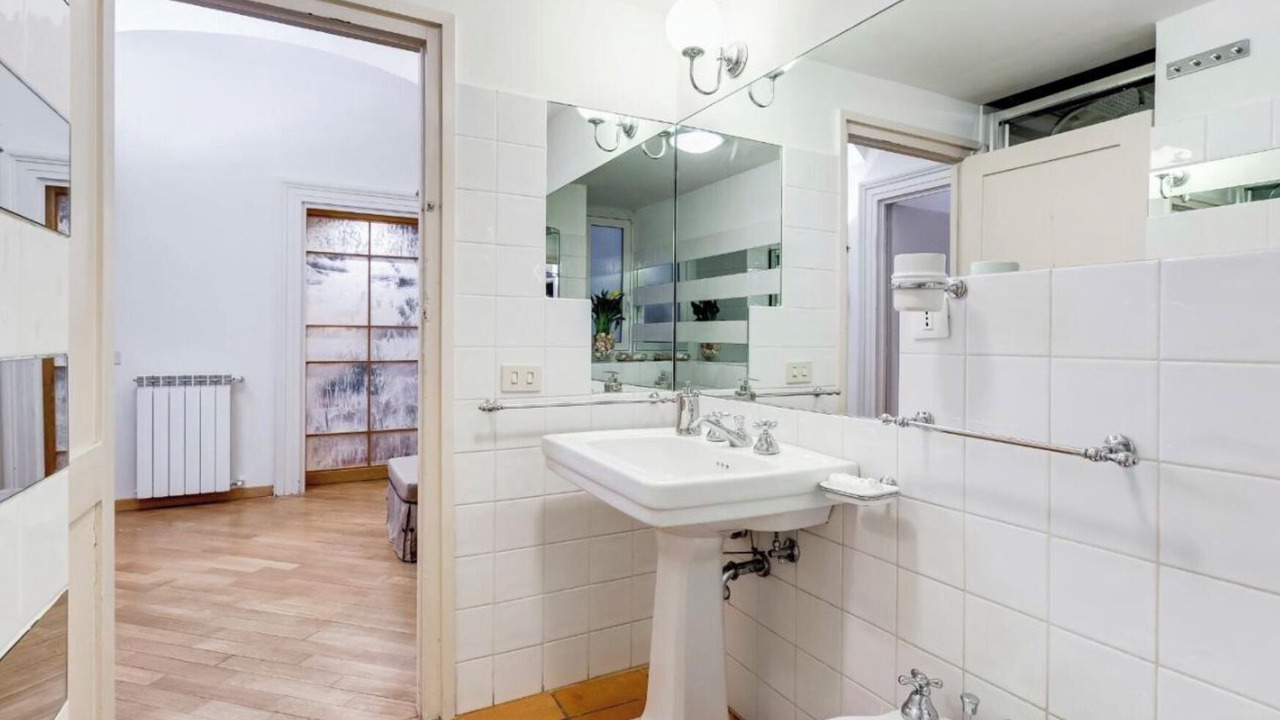 Photo of Bathroom in Rione XVI Ludovisi