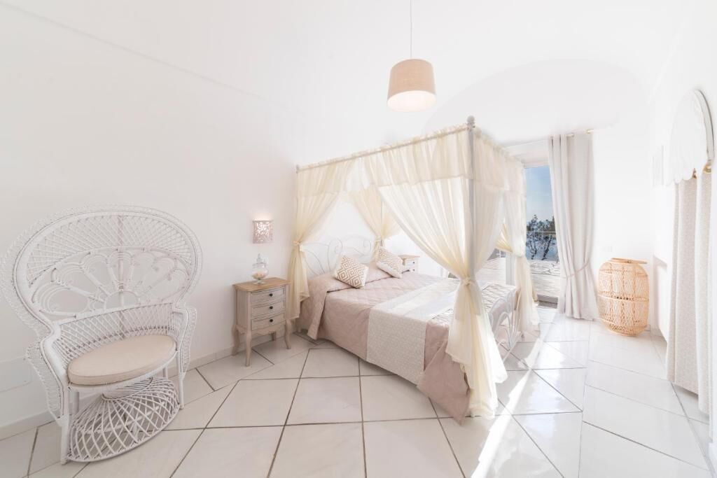 Photo of Bedroom in Forio