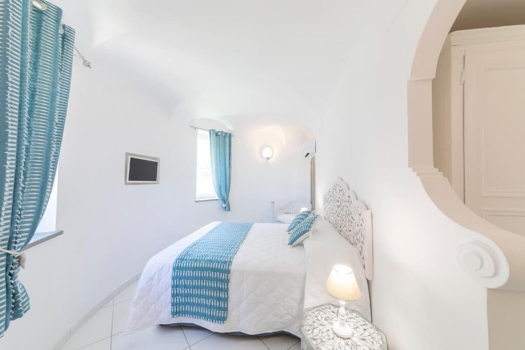 Photo of Bedroom in Forio
