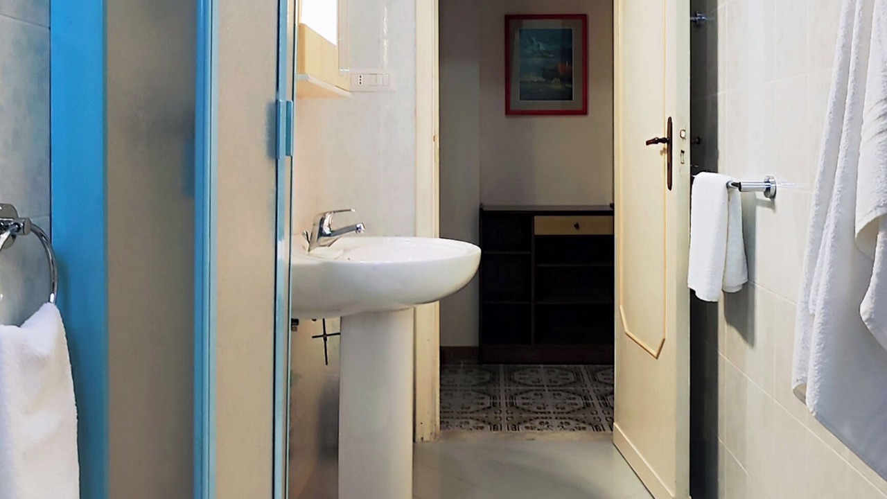 Photo of Bathroom in Laura
