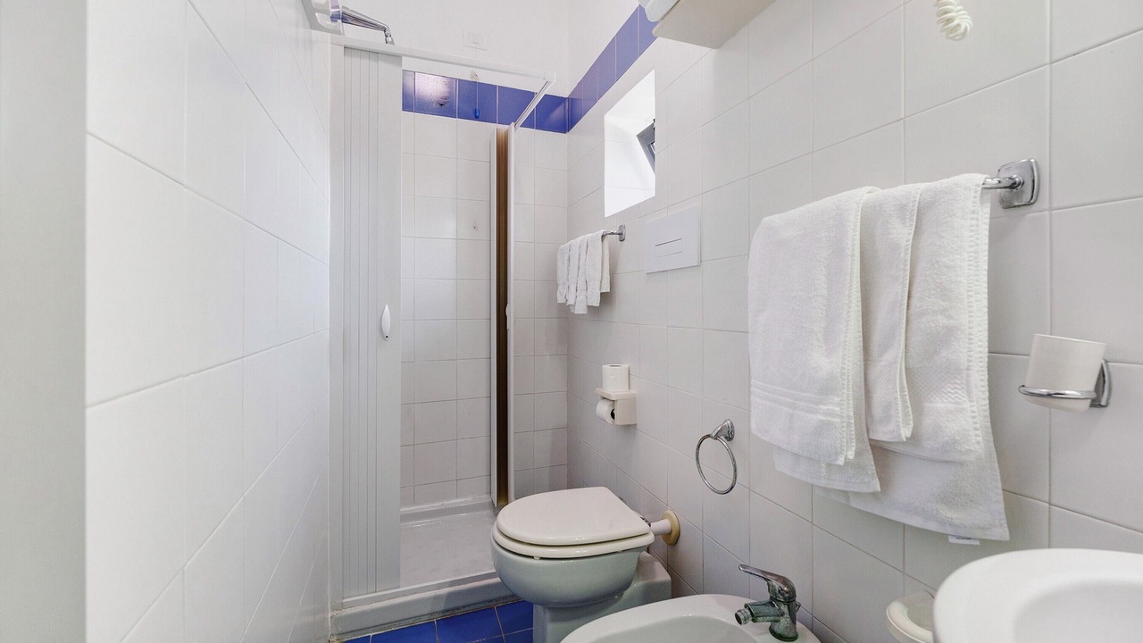 Photo of Bathroom in Laura